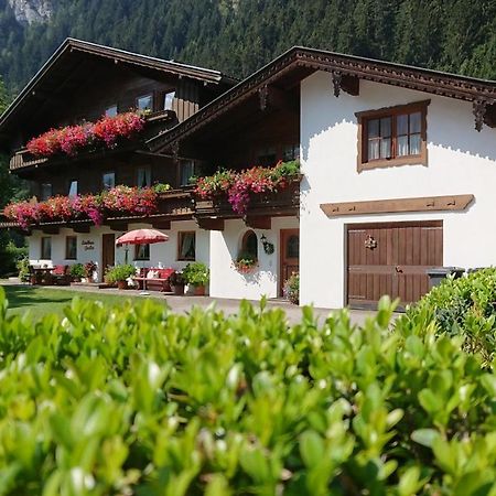 Landhaus Gredler Mayrhofen Exteriör bild
