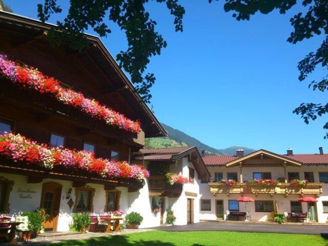 Landhaus Gredler Mayrhofen Exteriör bild