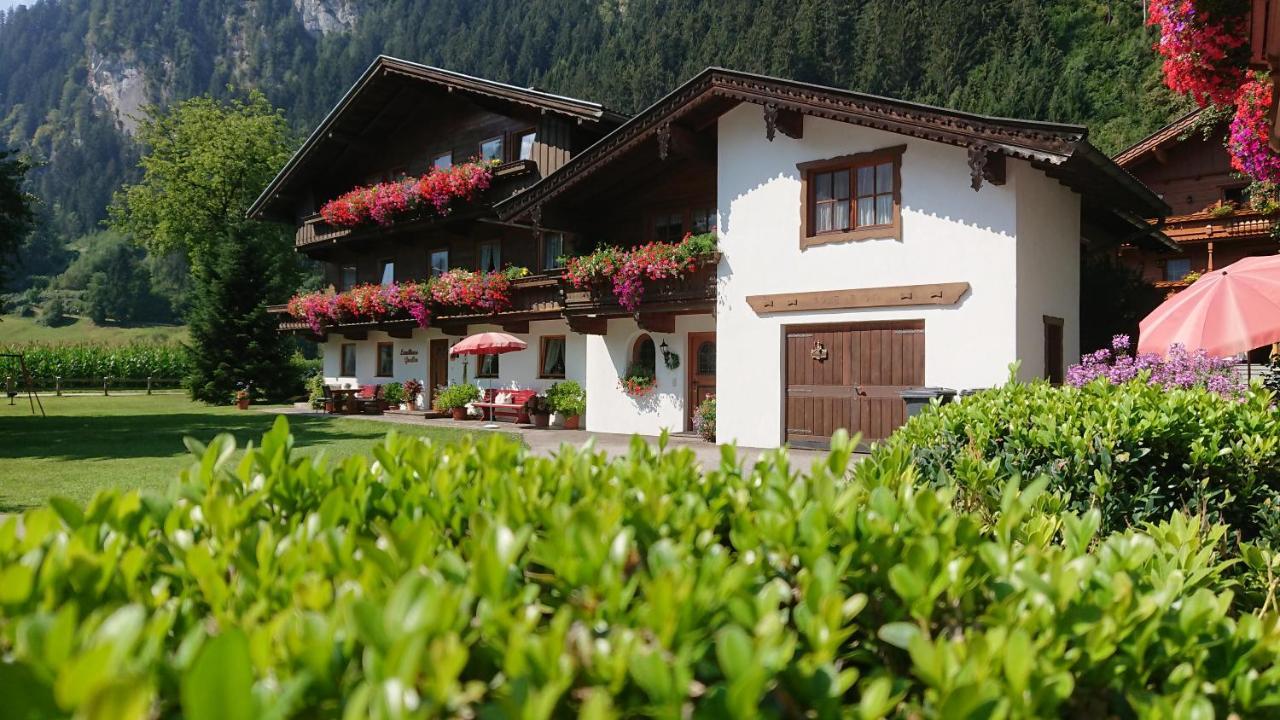 Landhaus Gredler Mayrhofen Exteriör bild