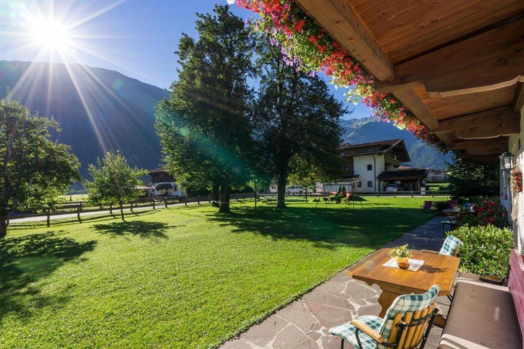 Landhaus Gredler Mayrhofen Exteriör bild