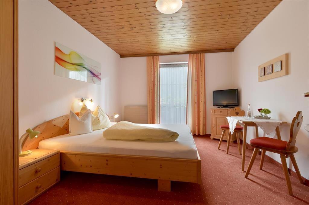 Landhaus Gredler Mayrhofen Exteriör bild