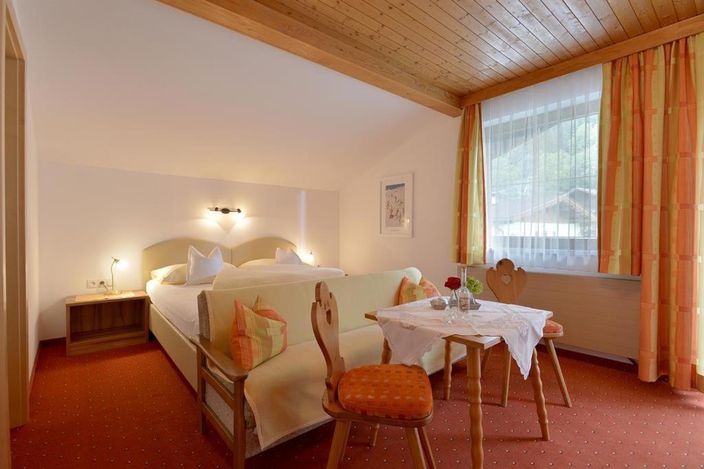 Landhaus Gredler Mayrhofen Exteriör bild